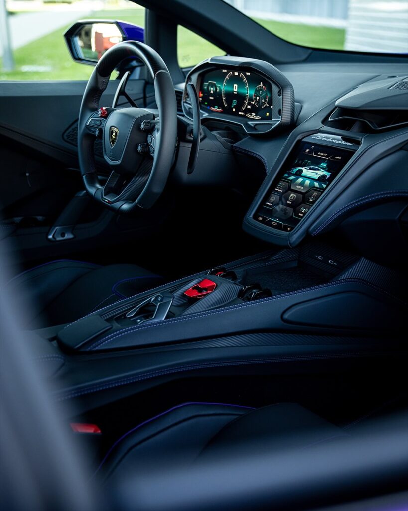 Temerario من الداخل: رفاهية رقمية متكاملة وتجربة قيادة لا تُضاهى – مصدر الصورة: حساب لامبورغيني على إنستغرام