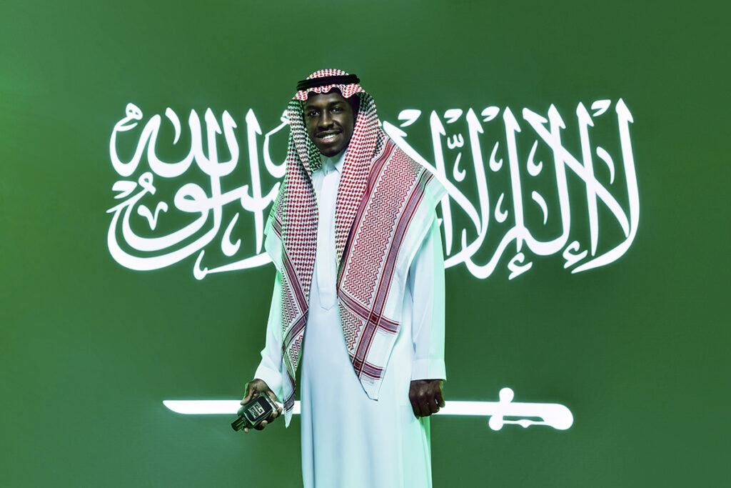 فيسز تحتفي بالهوية السعودية المتجددة مع سعود عبد الحميد ورؤية عصرية للجمال