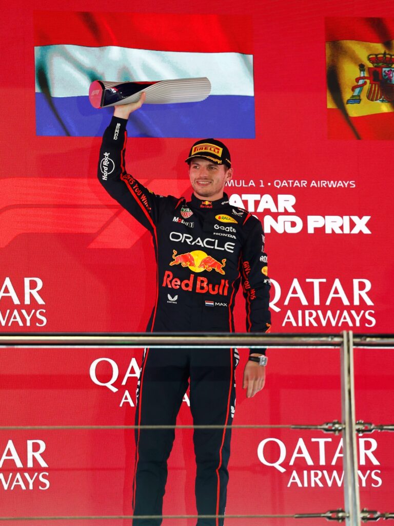 فيرستابن يحتفل بانتصار مهيمن في لوسيل ليقلّص الفارق ويحول لقب الفورمولا 1 إلى معركة ثلاثية قبل أبوظبي – مصدر الصورة: حساب ماكس فيرستابن على إنستغرام