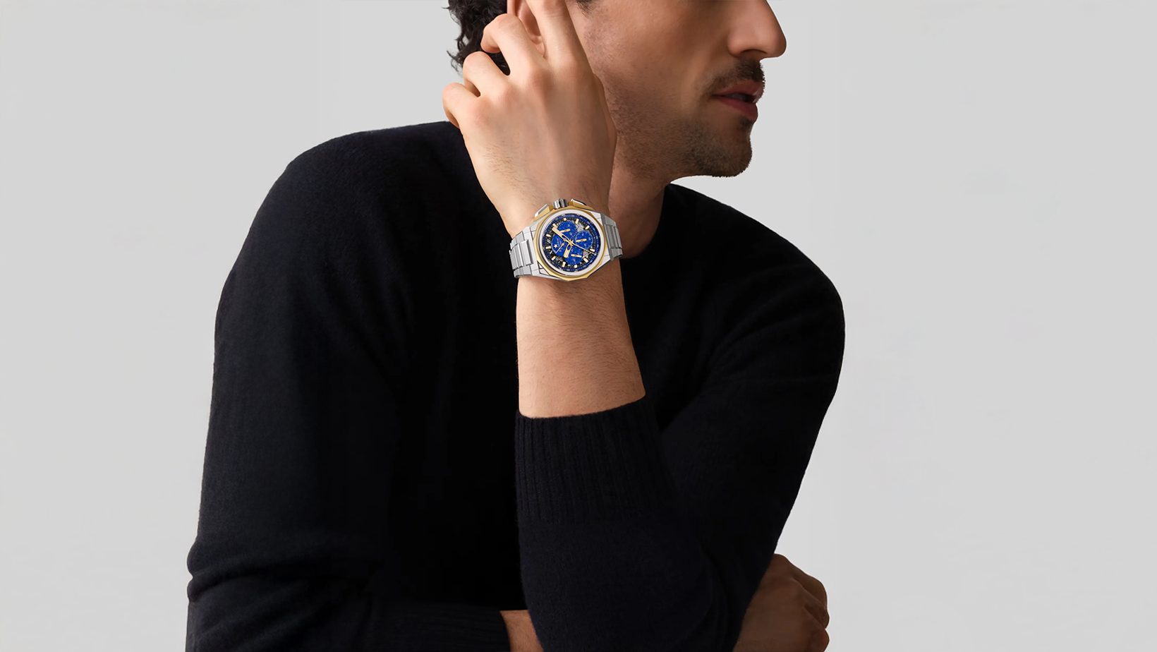 ساعة DEFY Extreme Lapis Lazuli دقة سماوية تتألق باللون الأزرق من ZENITH