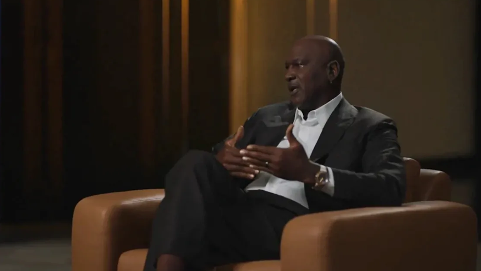 ساعة Vanguart Orb تزين معصم الأسطورة الرياضية مايكل جوردان