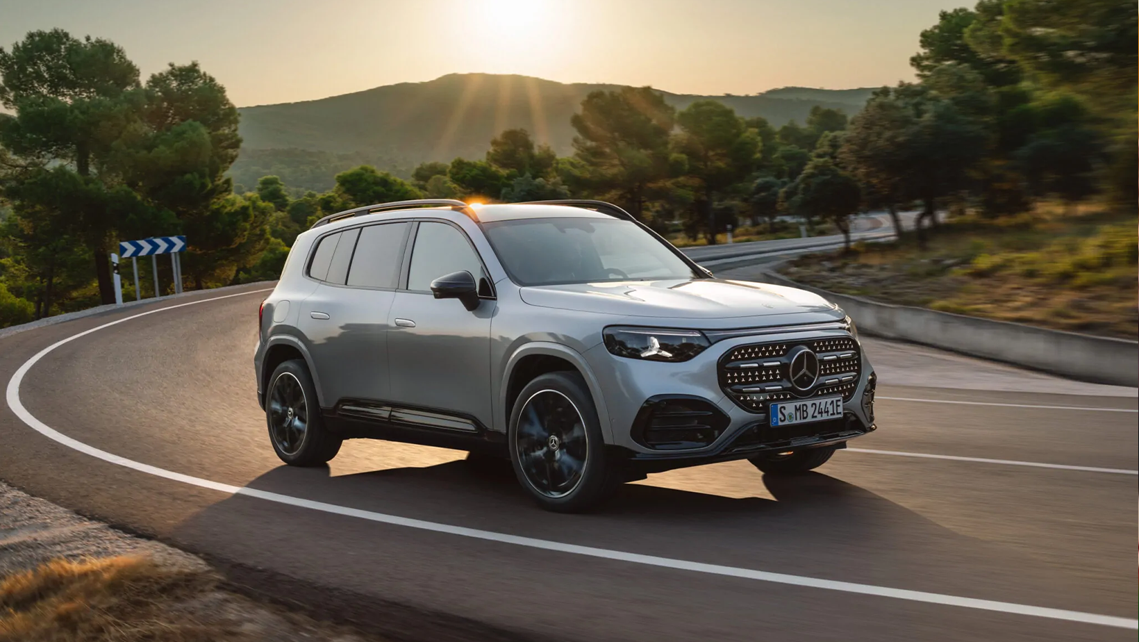 مرسيدس-بنز GLB الجديدة كلياً: بطلة الحياة اليومية المتعددة الاستخدامات بمساحة للعفوية