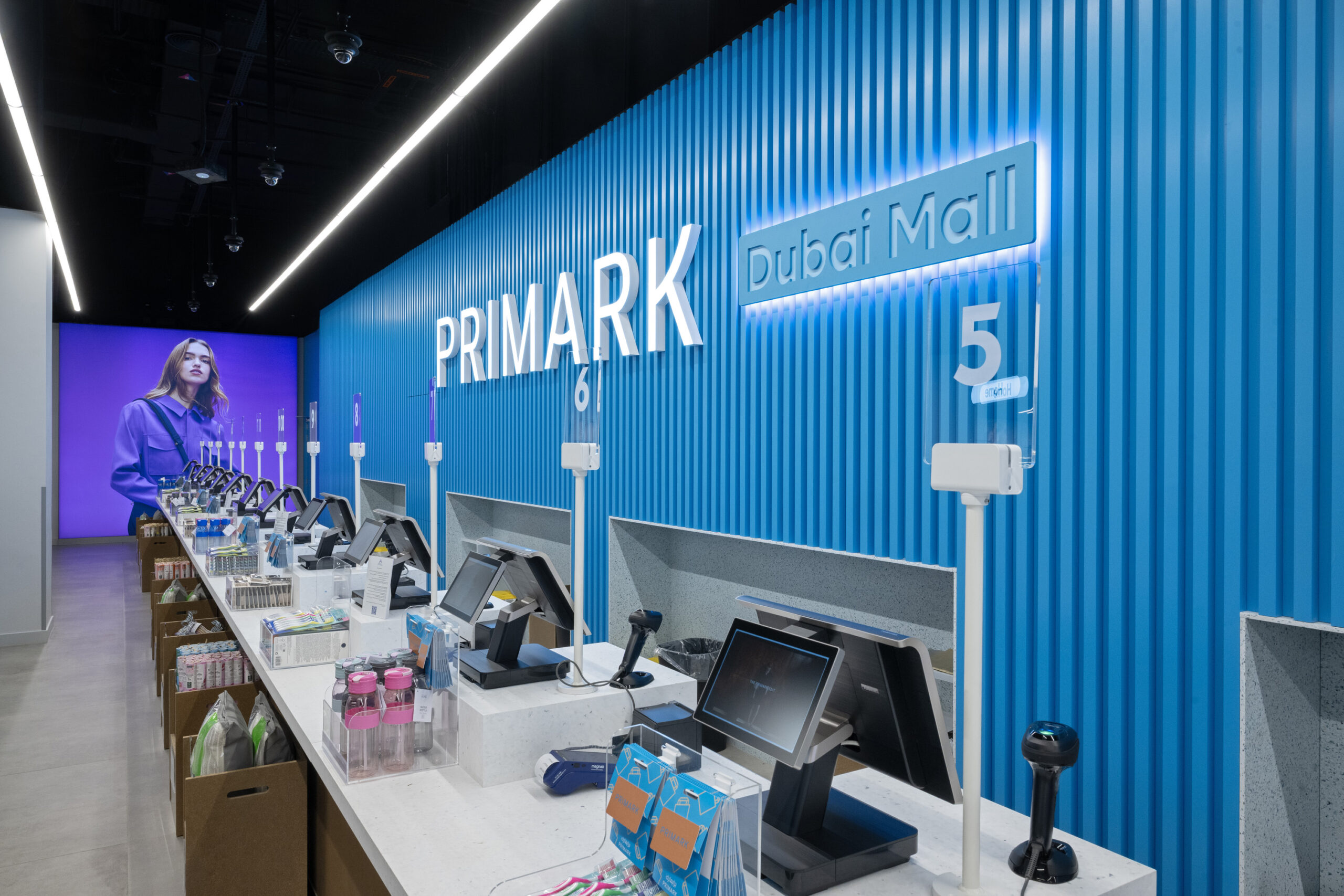 برايمارك تفتتح أول متجر فاخر في دبي مول بالشراكة مع الشايع