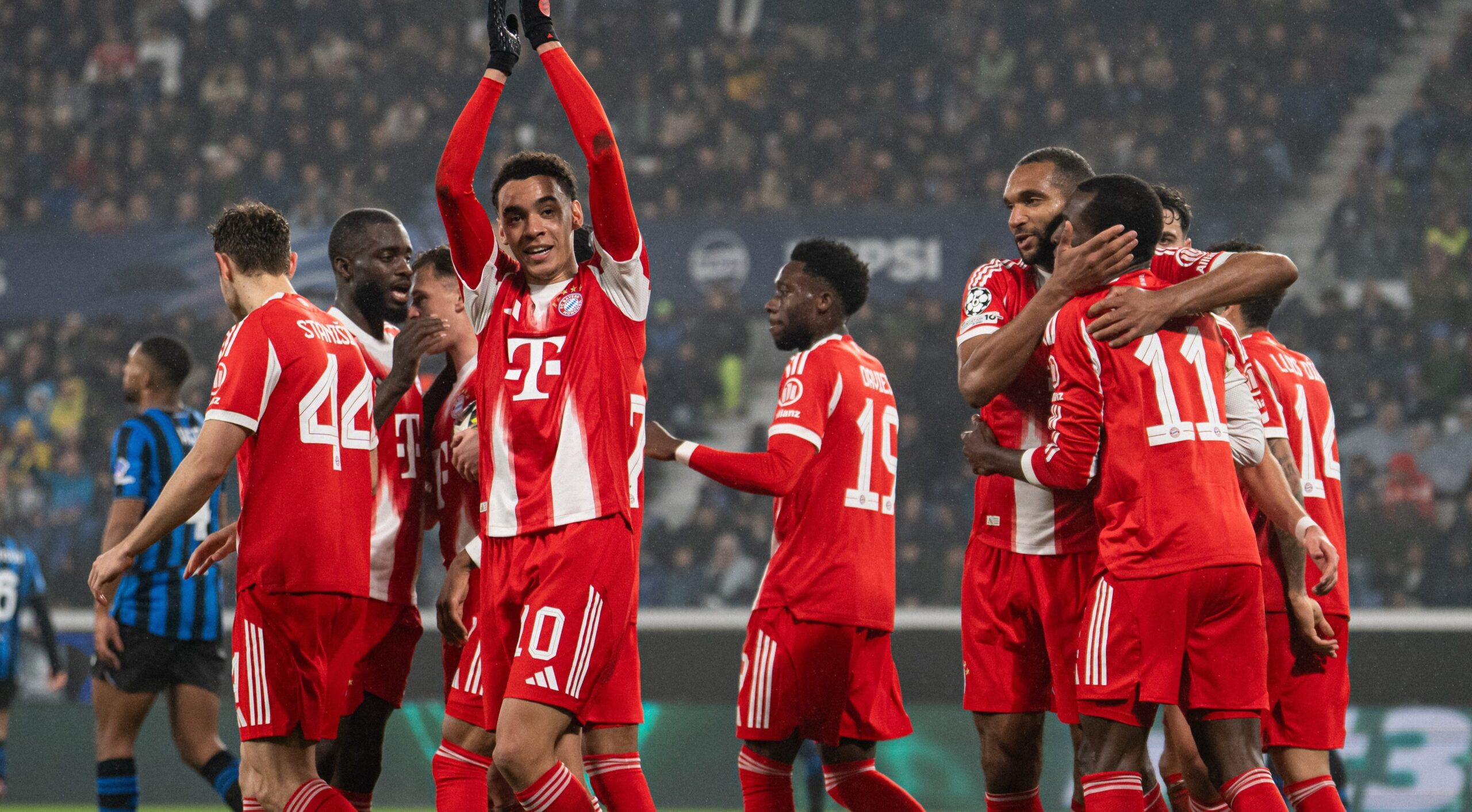 بايرن ميونخ وأتلتيكو مدريد يحجزان مقعديهما في ربع نهائي دوري الأبطال