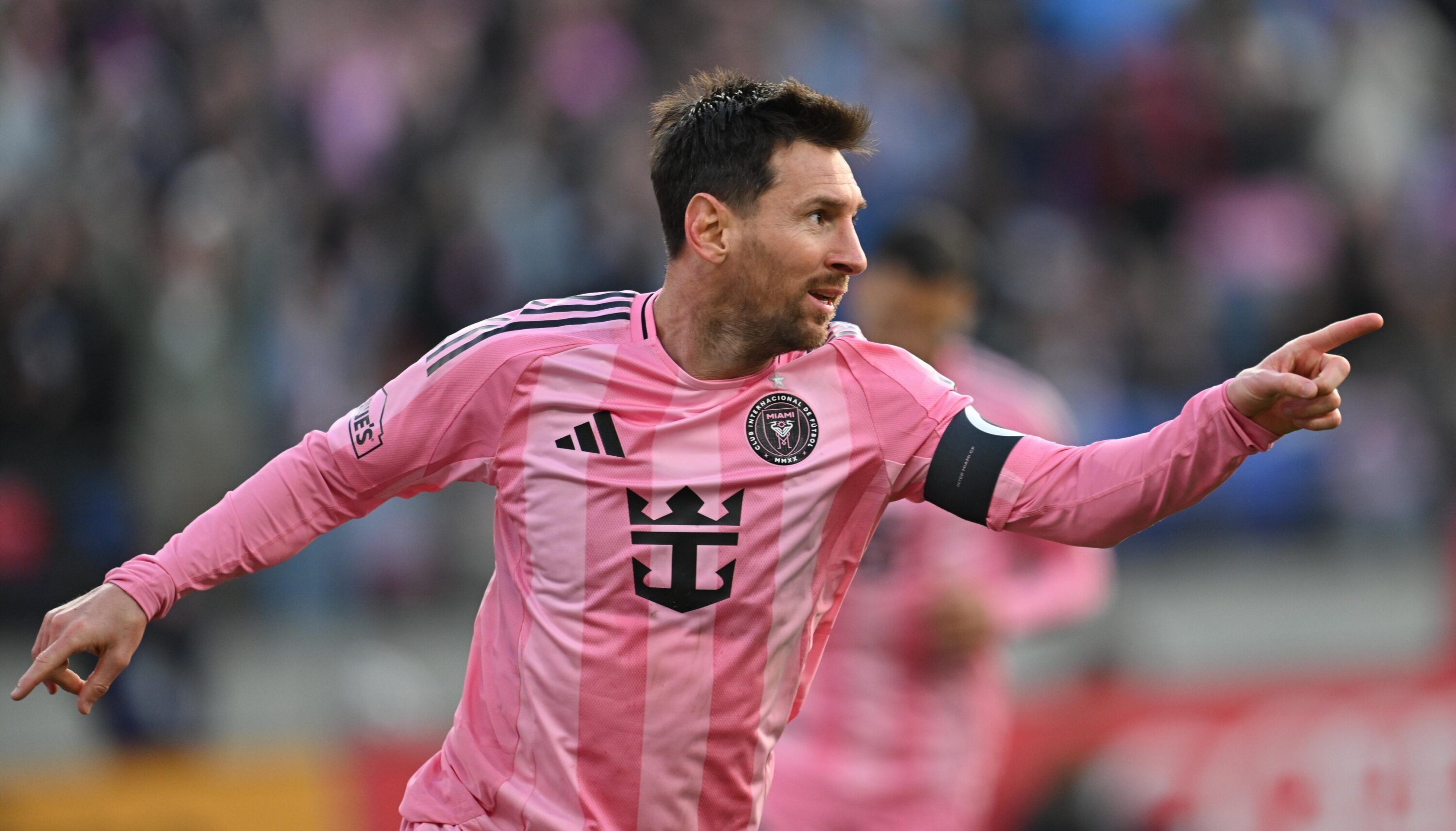 900 هدف: ميسي يكتب فصلاً جديداً في أسطورته الكروية