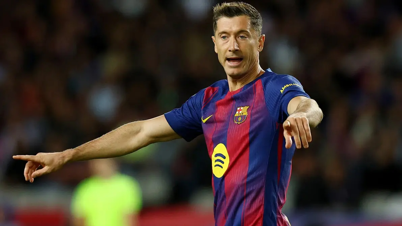 ليفاندوفسكي بين عرض برشلونة القاسي وإرث لا يُمحى