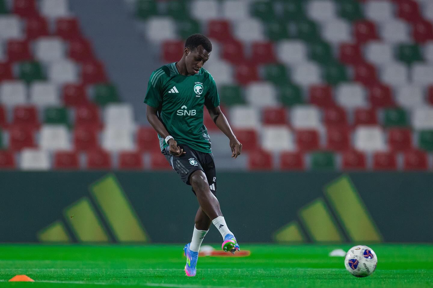 سعود عبدالحميد: من التحديات إلى قيادة الطموحات السعودية في كأس العالم