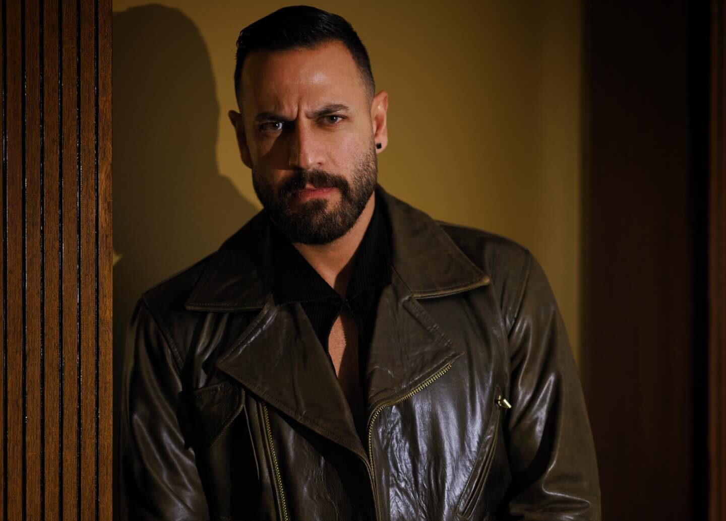 نيقولا معوض يقتحم الشاشة الروسية ويعزز مسيرته الفنية العالمية