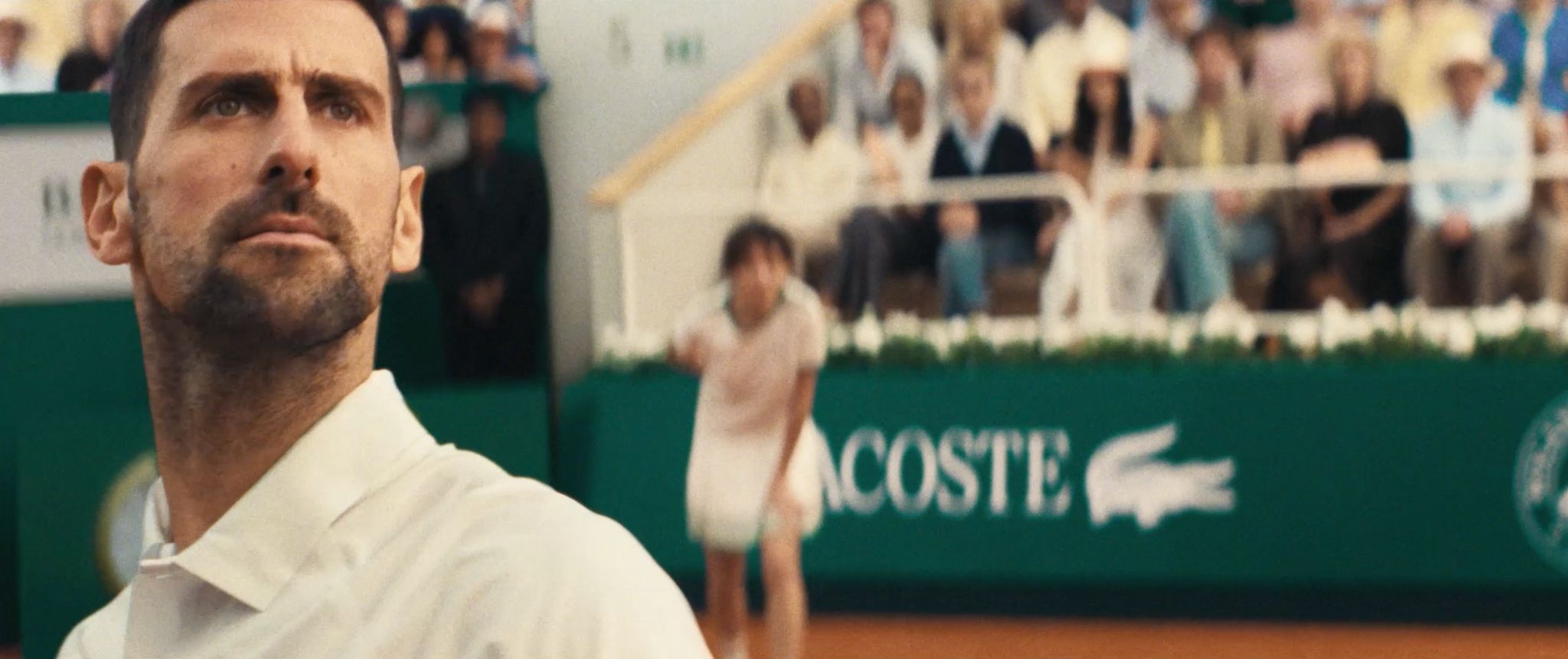 لاكوست تطلق حملة عالمية لتعزيز الأناقة الفرنسية المتجذرة في التنس