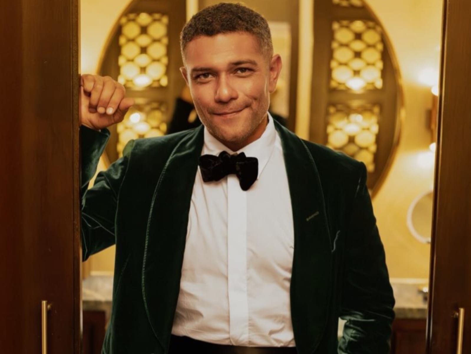 آسر ياسين: مسيرة نجم يراهن على العمق والاختلاف