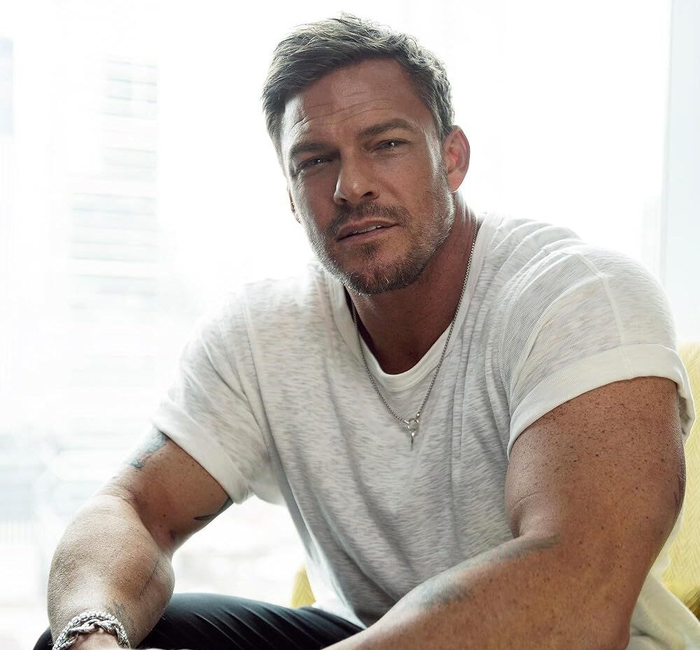 آلان ريتشسون نجم الأكشن العالمي وصانع شخصية جاك ريتشر