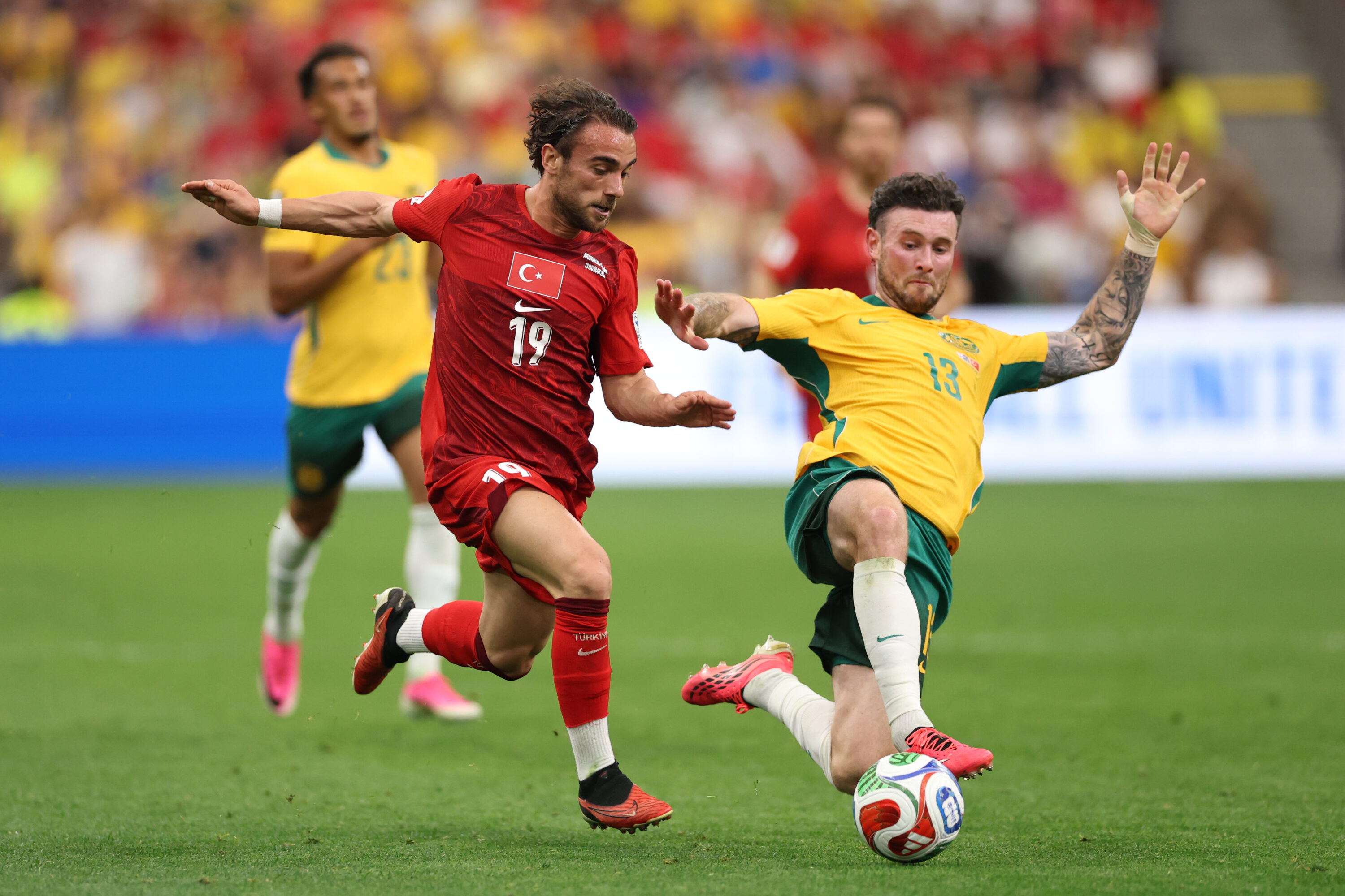 أستراليا تصعق تركيا وتُشعل المنافسة في مجموعة أمريكا في كأس العالم