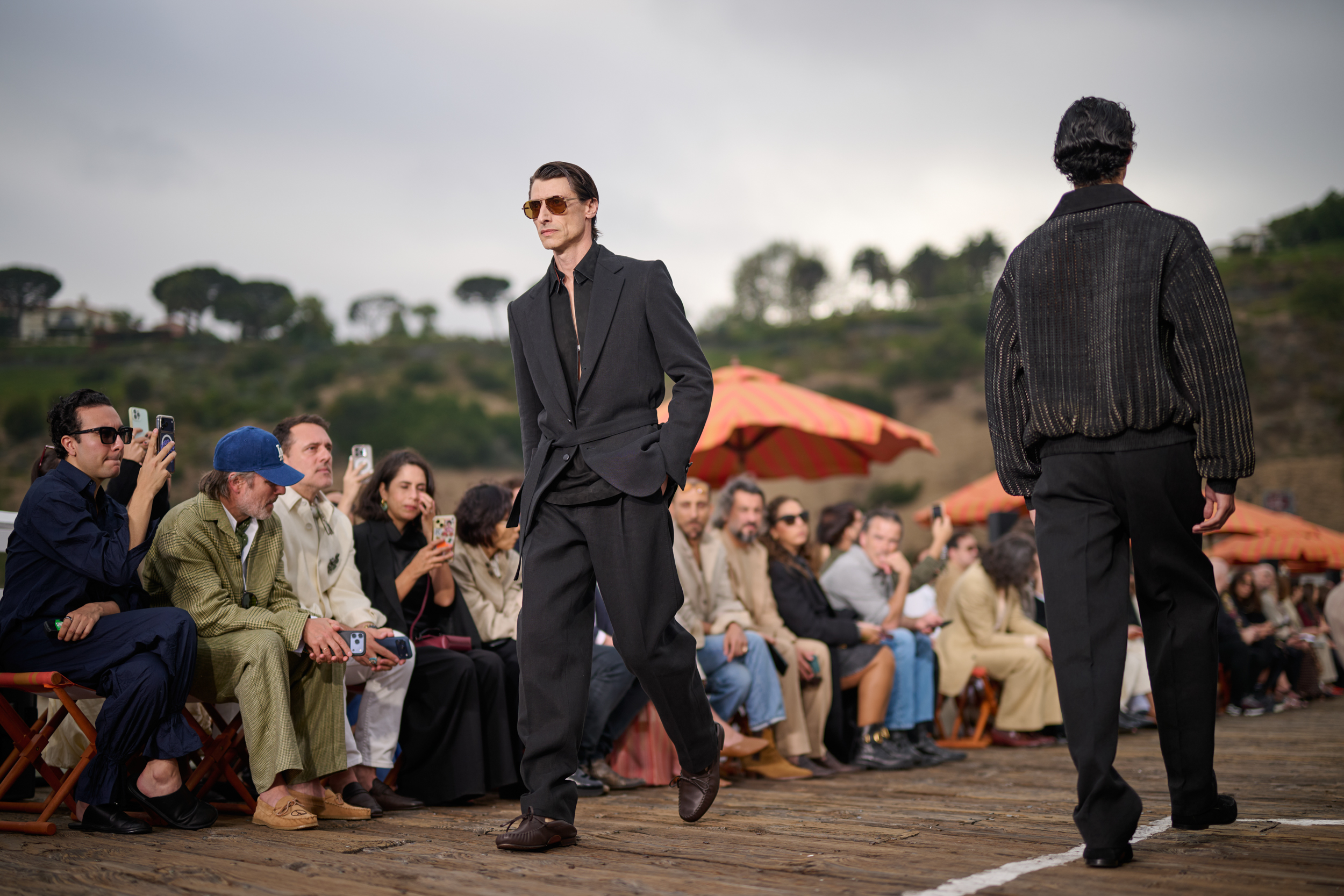 Zegna تقدّم مجموعة صيف 2027: رحلة إلى صيف إيطالي لا ينتهي