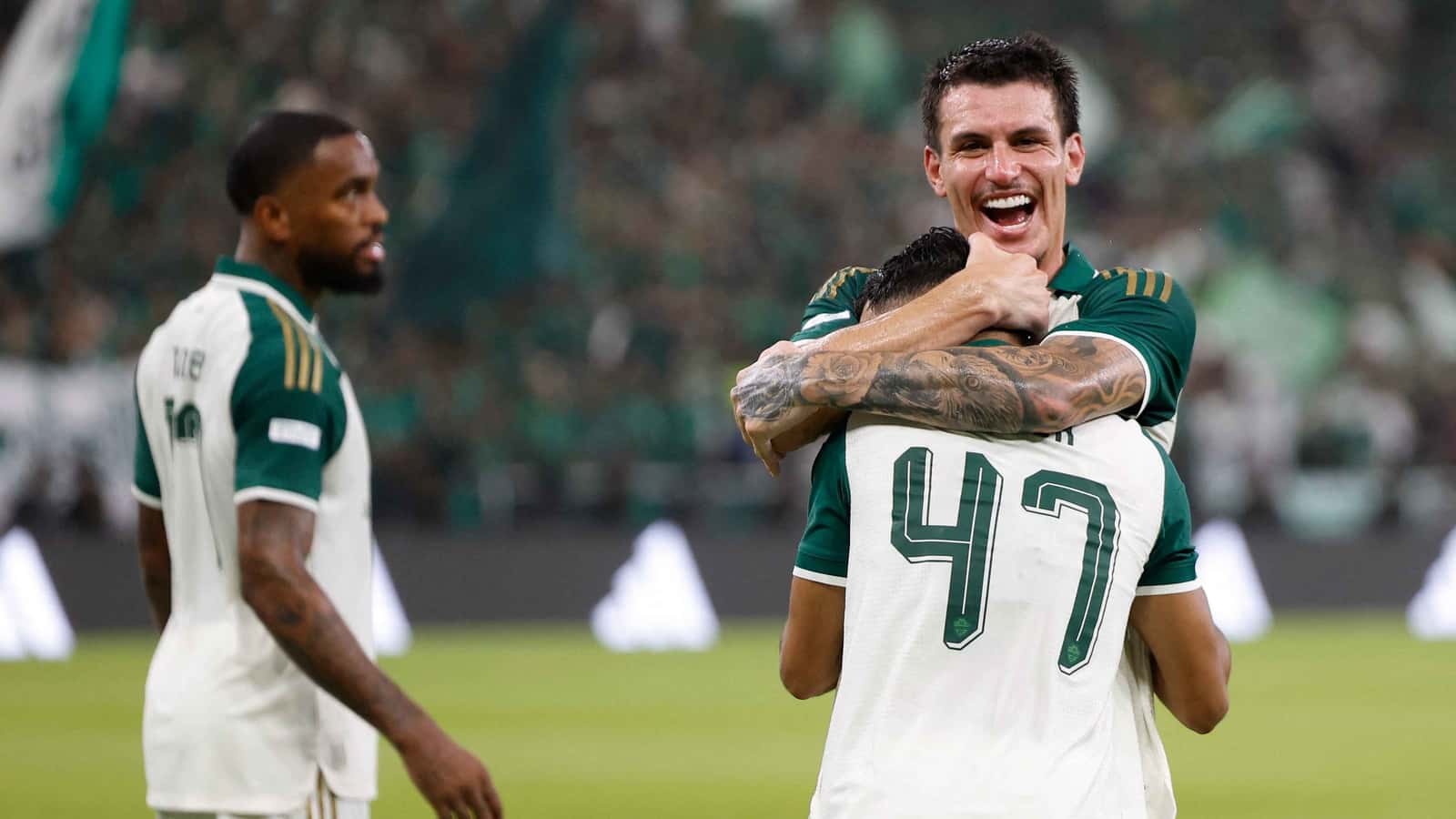 الأهلي السعودي يعبر أوكلاند سيتي ويضمن مليون دولار في كأس إنتركونتيننتال