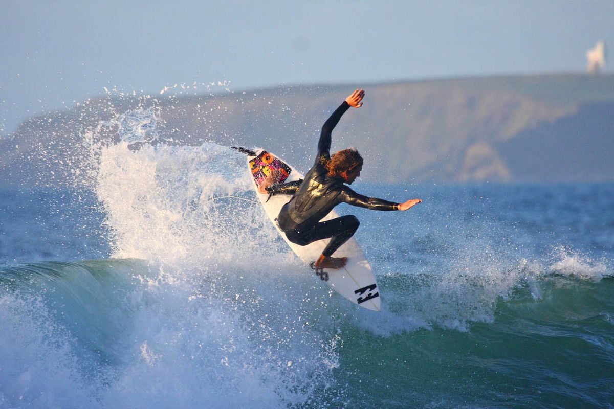 إريسييرا.. عاصمة الـSurf  الأوروبية: أمواج متنوعة وأجواء مثالية لعشاق البحر – مصدر الصورة: Pinterest