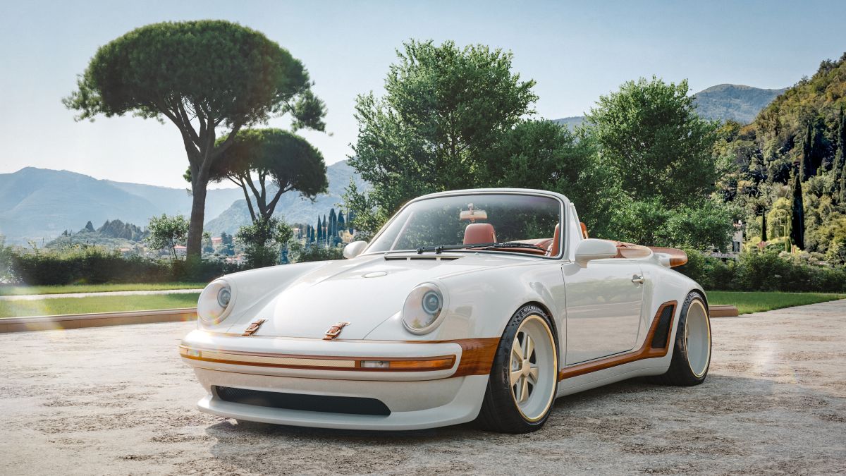 نسخة Classic Turbo من Porsche 911 بتوقيع Nicolas Ghesquière وإلهام من عالم اليخوت