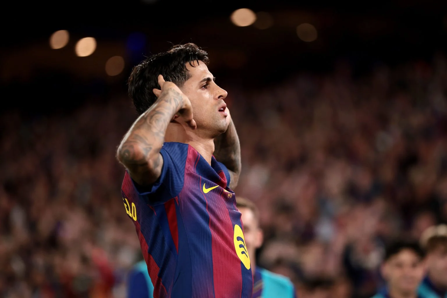 برشلونة يُعيد جواو كانسيلو بعقد دائم حتى 2029.. عودة ثالثة للظهير البرتغالي