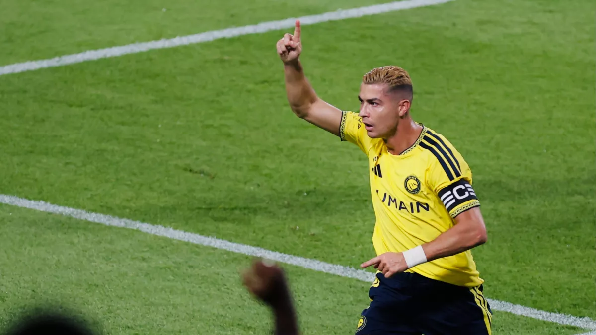 رونالدو يقود النصر لعبور أبها في دوري روشن ويقترب من الهدف الألف