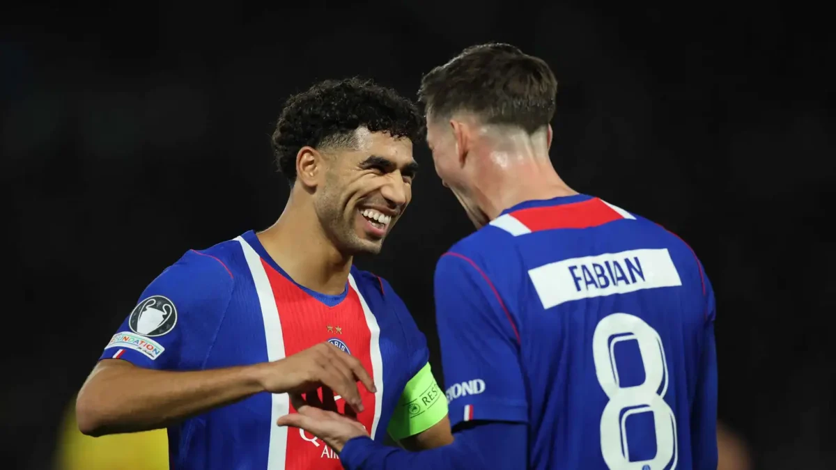 أشرف حكيمي يعادل رقم محمد صلاح ويقترب من تحطيم الرقم التاريخي لصامويل إيتو في دوري أبطال أوروبا