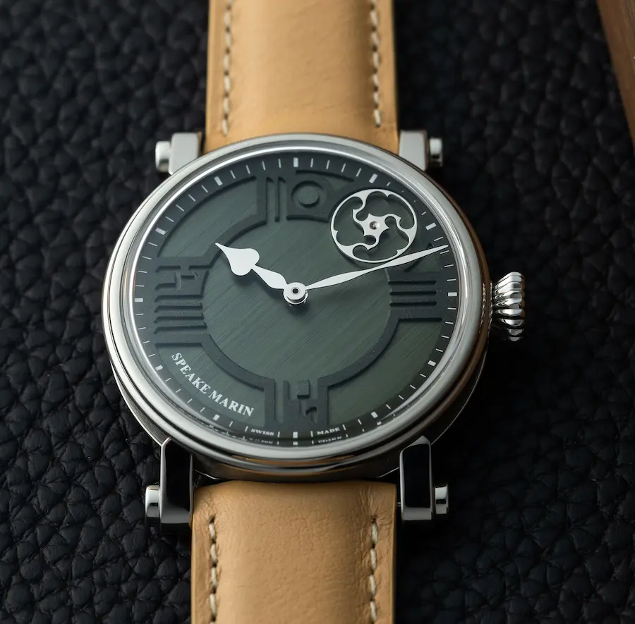 ساعة Musnad من Speake-Marin تحتفي بخط المسند التاريخي