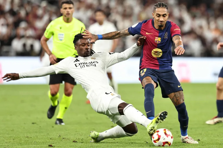برشلونة يواصل انتصاراته في الدوري الإسباني وريال مدريد يلاحقه بفوز صعب… صراع الصدارة يشتعل بعد الجولة الثامنة
