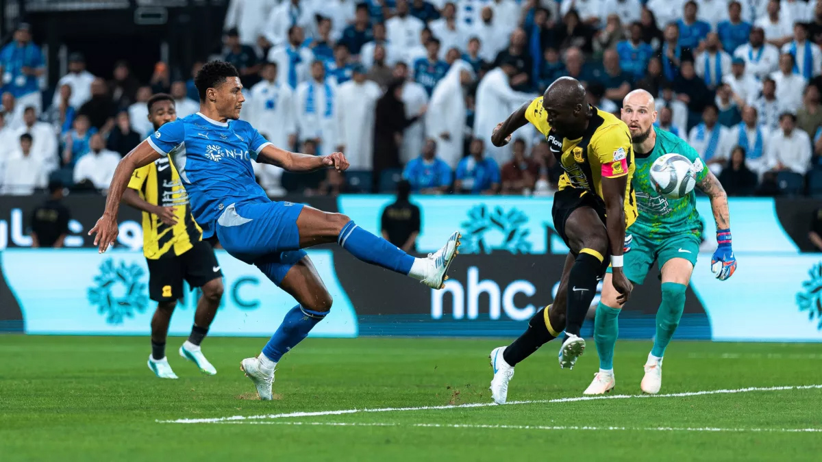 الهلال يحسم قمة الاتحاد بخماسية مثيرة في الدوري السعودي… ثلاثية تعزز صدارة دوري روشن